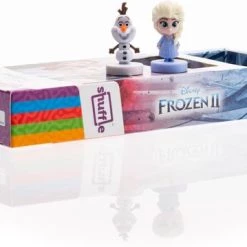 Shuffle Frozen 2 Kaartspel - 2 Mini-figuurtjes (Elsa En Olaf) 11 Shuffle Frozen 2 Kaartspel - 2 Mini-figuurtjes (Elsa En Olaf) -Spellen-Voor-Volwassenen Winkel 550x359 5