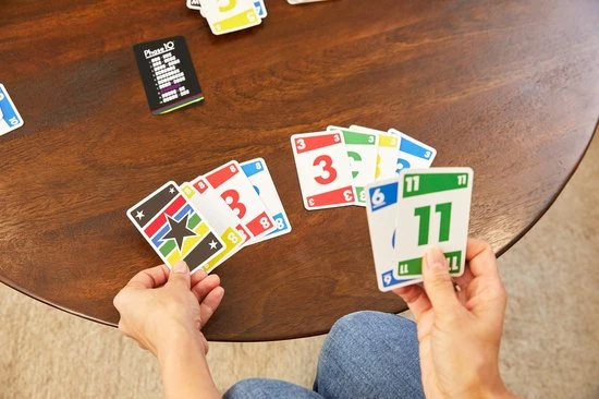 Phase 10 - Mattel Games - Kaartspel 7 Phase 10 - Mattel Games - Kaartspel - Afbeelding 5