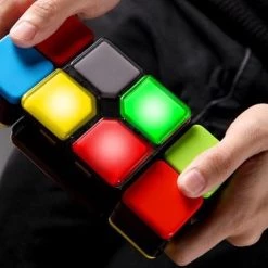 Parya Official Magische LED Kubus - 4 Verschillende Spellen - Behendigheidsspel -Spellen-Voor-Volwassenen Winkel 550x372 6
