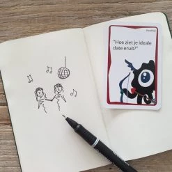 Odder Being - Visiekaarten Voor Je Relatie - 55 Kaarten - Vragen Voor Gesprekken, Coaching, Journaling, Vision Boarding 14 Odder Being - Visiekaarten Voor Je Relatie - 55 Kaarten - Vragen Voor Gesprekken, Coaching, Journaling, Vision Boarding -Spellen-Voor-Volwassenen Winkel 550x550 165