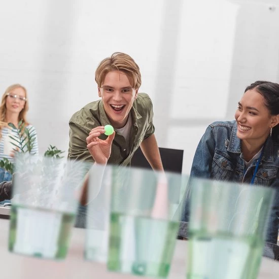 Relaxdays Gin Pong Set - Drankspel - Partyspel - 12 Bekers - 3 Ballen - Studentenspelen 8 Relaxdays Gin Pong Set - Drankspel - Partyspel - 12 Bekers - 3 Ballen - Studentenspelen - Afbeelding 6