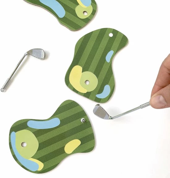 Kikkerland Golf In A Tin - Mini Golf Spel - Reisspel - Inclusief Meeneem Blikje 6 Kikkerland Golf In A Tin - Mini Golf Spel - Reisspel - Inclusief Meeneem Blikje - Afbeelding 4