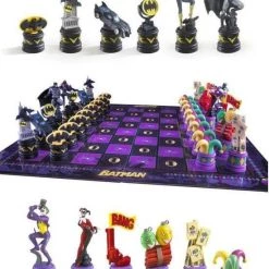 Noble Collection Batman Chess Set (Batman Vs Joker) -Spellen-Voor-Volwassenen Winkel 550x668 3